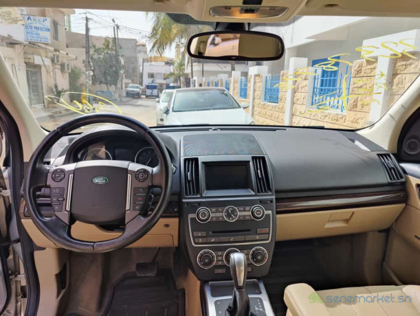 land-rover-lr2-big-1
