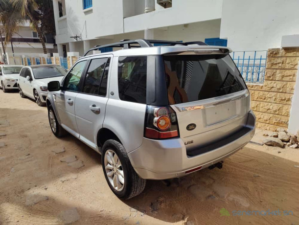 land-rover-lr2-big-4
