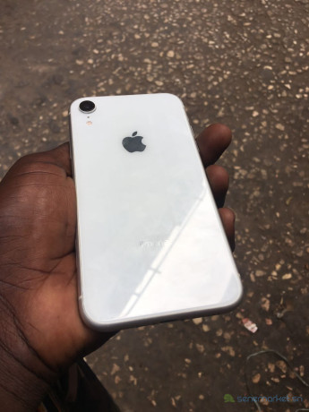 xr-officiel-stockage-128gb-etat-battrie-83-d-origines-face-id-off-165-last-big-1
