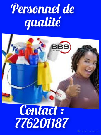 vendeur-en-pharmacie-big-1