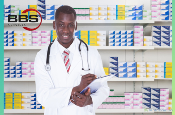 vendeur-en-pharmacie-big-0