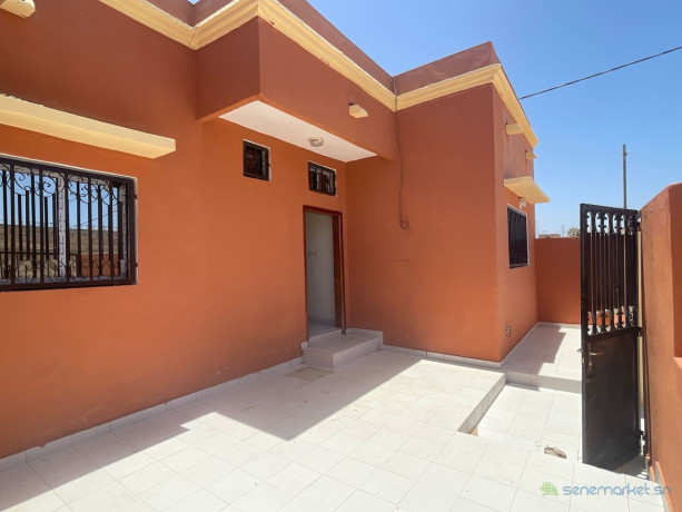 des-villas-en-location-vente-a-ndiakhirate-big-0