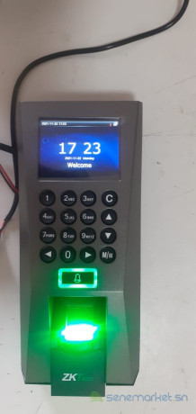 vente-et-installation-des-pointeuses-biometriques-zkteco-f18-f19-et-f22-big-3