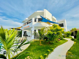 Magnifique villa au style contemporain située à Saly