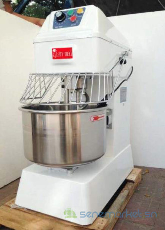 melangeurs-de-pates-spiral-20l-spiral-dough-kneading-machine-20l-big-1