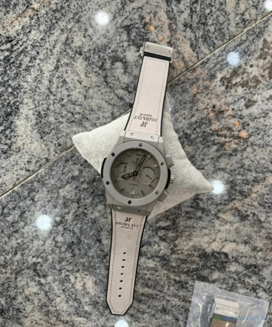 vente-montres-originales-venant-de-suisse-big-3