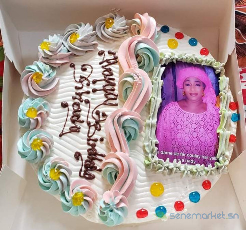 gateau-danniversaire-personnalise-avec-photo-big-0