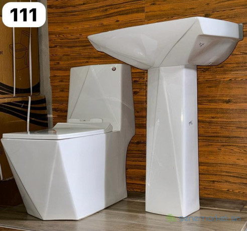 ensemble-chaise-anglaise-lavabo-avec-robinet-mitigeur-big-0