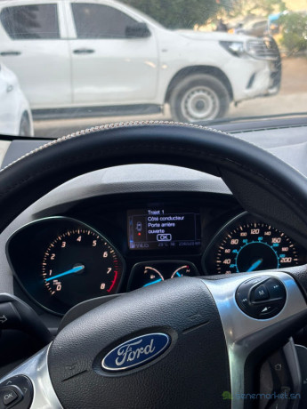 ford-escape-big-4