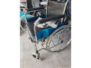 Fauteuil Roulant avec Seau 2