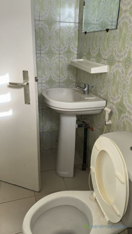 chambre-sdb-cuisine-americaine-a-louer-a-yoff-route-ecobank-big-1
