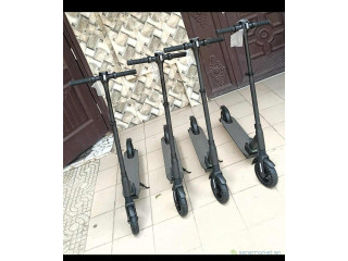 TROTINETTE ELECTRIQUE NEUF NOIR