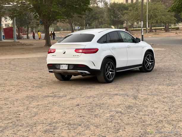 mercedes-gle43-big-0