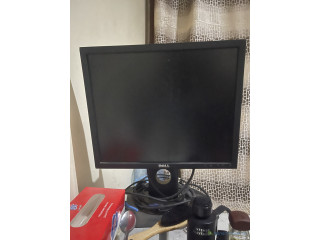 Ordinateur Bureau Fixe Dell OptiPlex 790 ( Core i5 , Ram 8 , 500go ) avec tous les accessoires