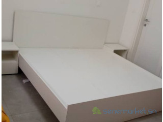 Lits en bois + 2 chevets A30