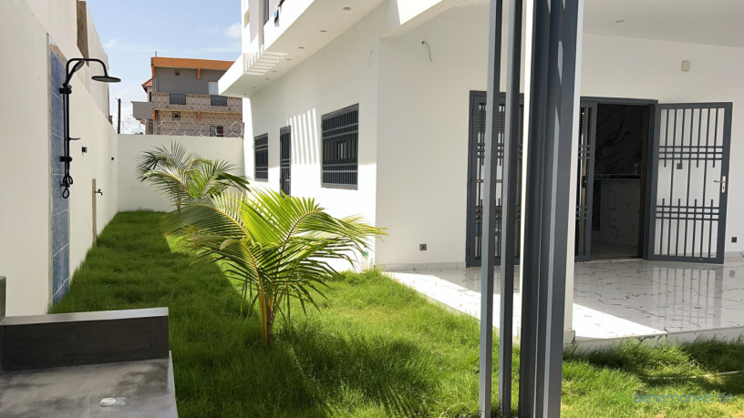 villa-a-vendre-a-saly-carrefour-senega-big-0