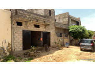 Maison en finition à vendre à Gandigal Sénégal
