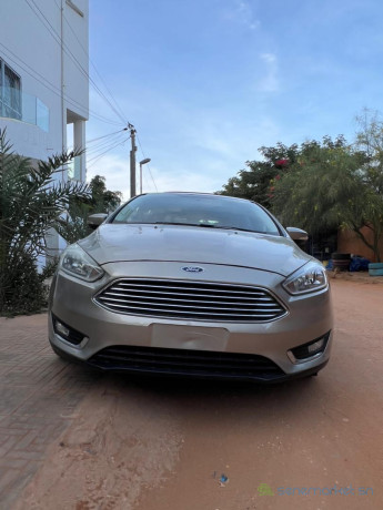 ford-focus-titanium-big-0