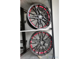 ROUE DE VOITURE