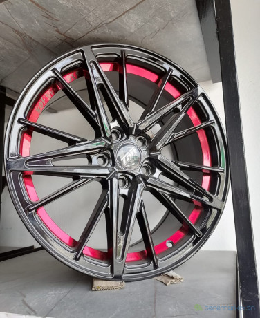 roue-de-voiture-big-2