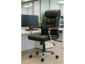 fauteuil-de-direction-en-cuir-classe-intemporelle-small-1