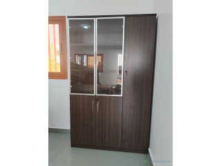 Rangements de bureau en bois