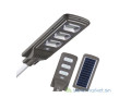 lampadaire-solaire-avec-et-sans-panneaux-small-1