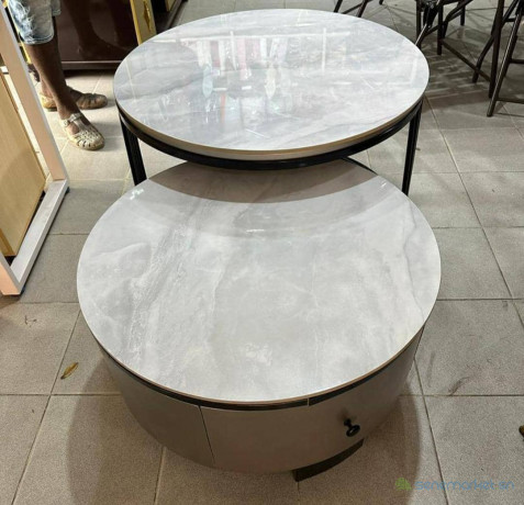 tables-basses-modernes-disponibles-big-1