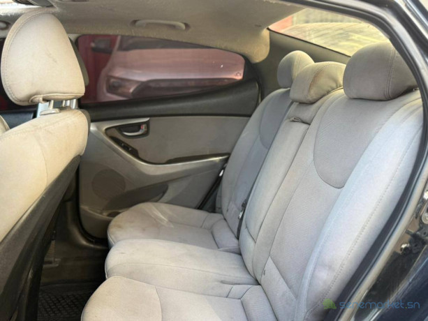 offre-a-saisir-hyundai-elantra-2013-big-4