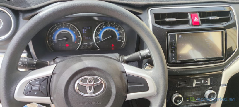 toyota-rush-big-1