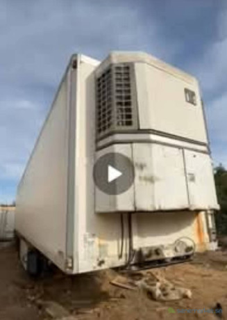 location-camion-frigorifique-diesel-manuel-big-3