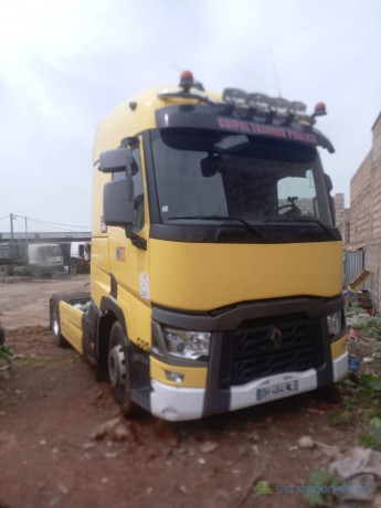 location-camion-frigorifique-diesel-manuel-big-2