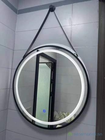 miroir-avec-luminaire-big-1