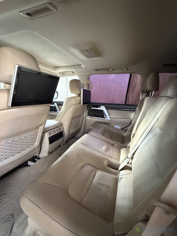 a-louer-land-cruiser-big-1