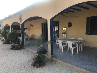 A VENDRE VILLA AVEC 4 LOCATIFS SUR WARANG