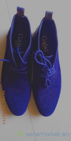 jolie-chaussure-pour-homme-en-daim-de-couleur-bleue-neuf-jamais-portee-big-2