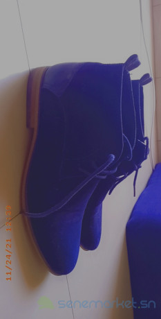 jolie-chaussure-pour-homme-en-daim-de-couleur-bleue-neuf-jamais-portee-big-1