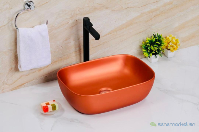 vasque-couleur-avec-un-robinet-big-3