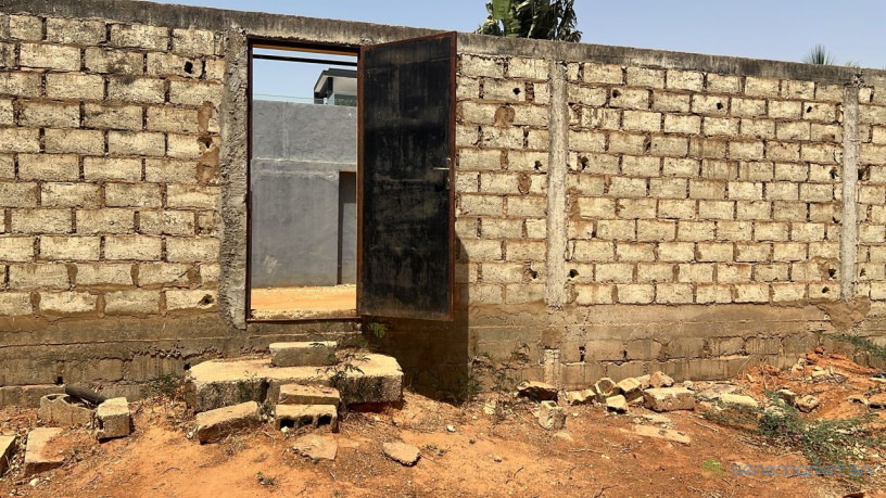 terrain-de-1004-metres-carres-a-vendre-a-somone-senegal-big-2