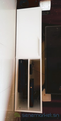 meuble-de-television-neuf-en-bois-laque-blanc-vernis-bradee-pour-cause-de-voyage-big-1
