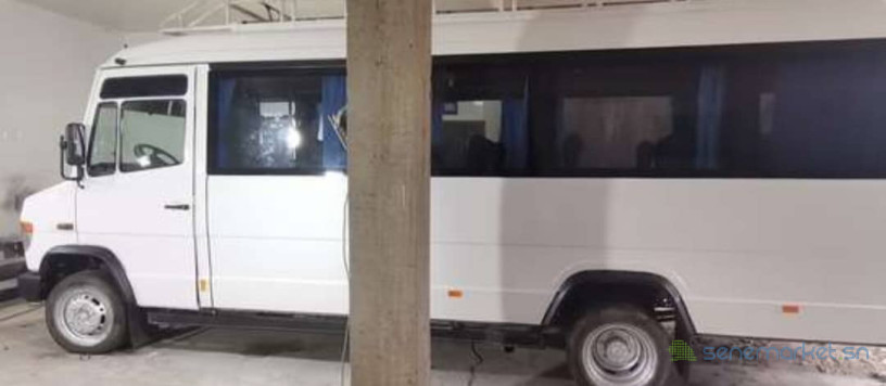 location-de-bus-confort-23-places-avec-chauffeur-big-3