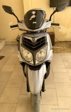 scooter-sym-hd2-big-0