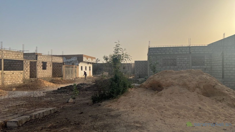terrain-de-225-metres-carres-a-vendre-a-gandigal-sn-big-0
