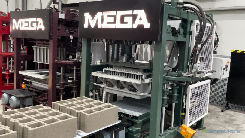 machine-de-production-de-parpaing-et-de-paves-en-beton-ensemble-big-0