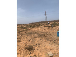 TERRAIN A VENDRE YENN