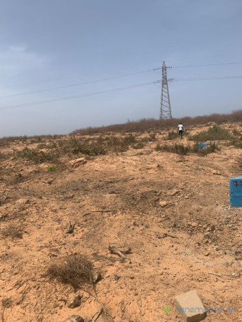 terrain-a-vendre-yenn-big-0
