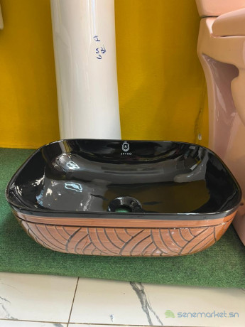 vasque-noir-et-marron-big-0