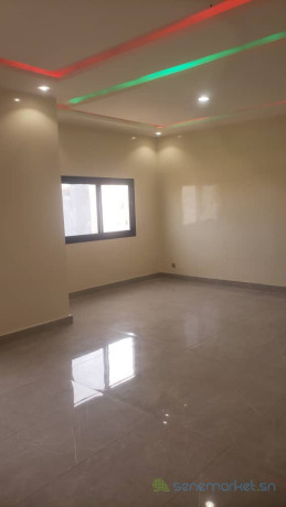 appartement-f4-propre-et-spacieux-a-louer-a-yoff-aeroport-virages-big-1