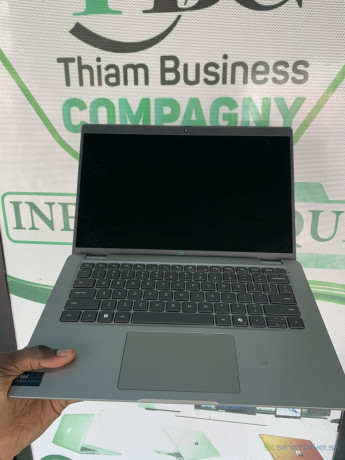 dell-precision-3490-ultra-5-big-2
