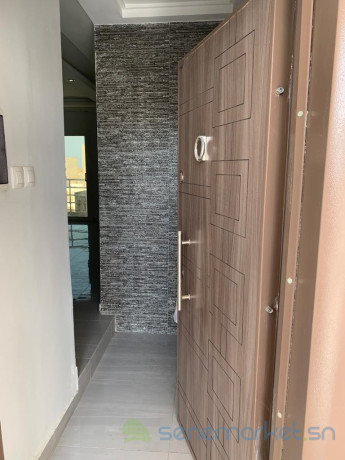 tres-bel-appartement-a-cite-mixta-big-0